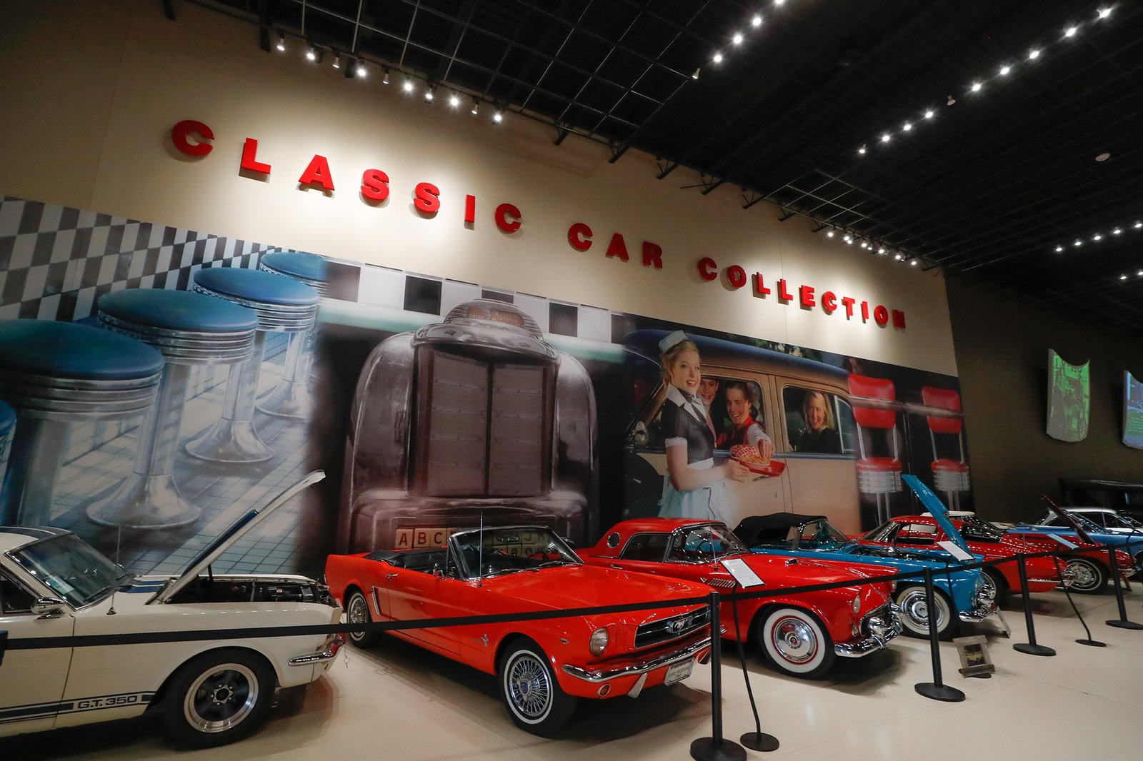 The American Automobile Experience