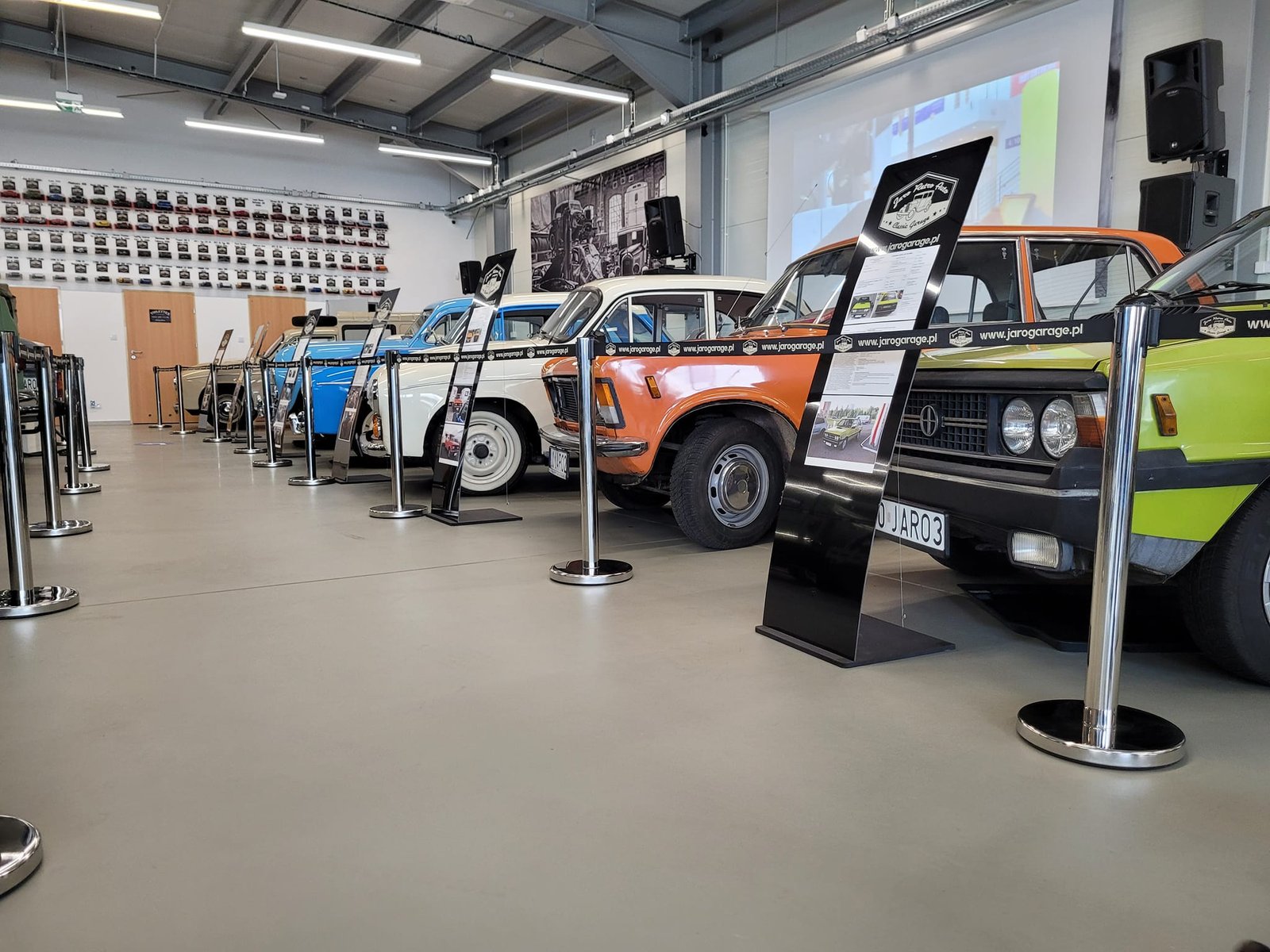 Jaro Retro Auto Classic Garage