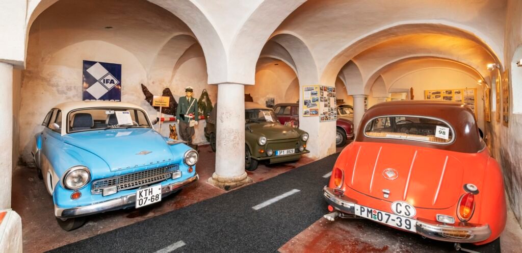 Příběhy dvoutaktů - Svobodnický dvůr