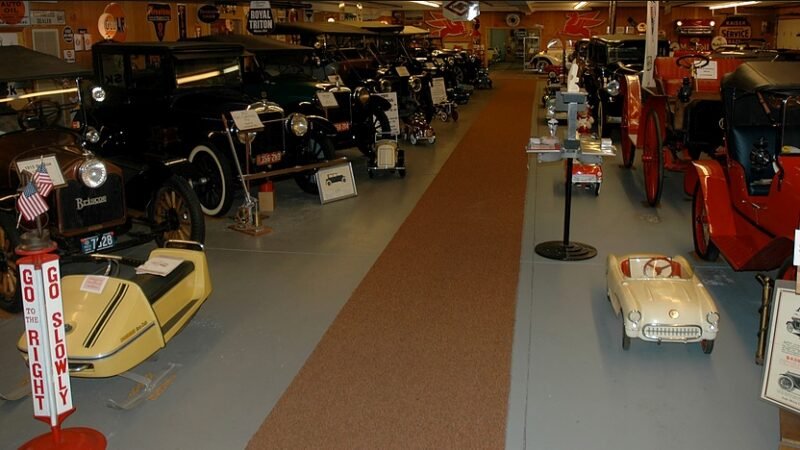 Ye Ole Carriage Shop